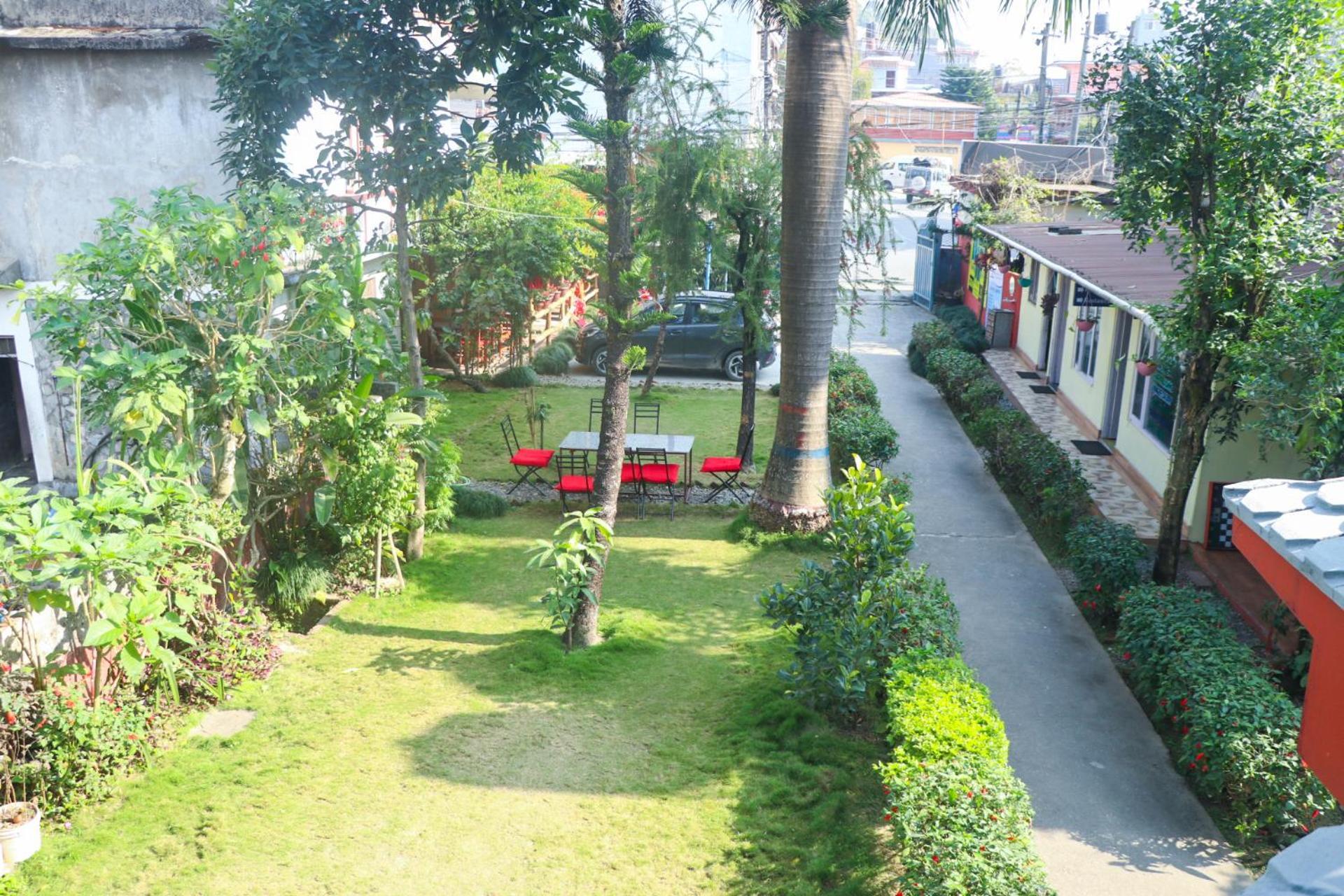 Hotel Village Inn Pokhara Exterior photo