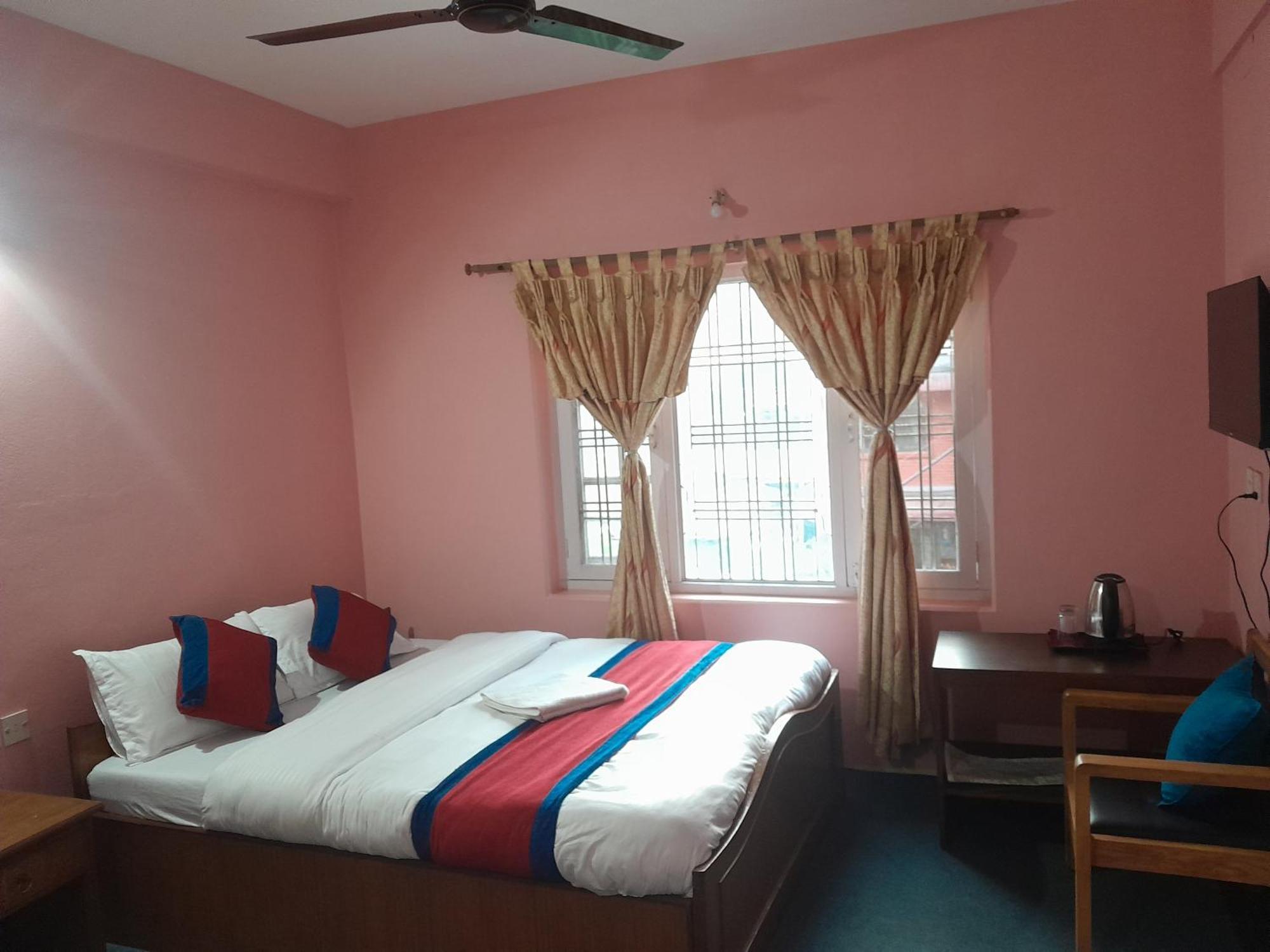 Hotel Village Inn Pokhara Exterior photo